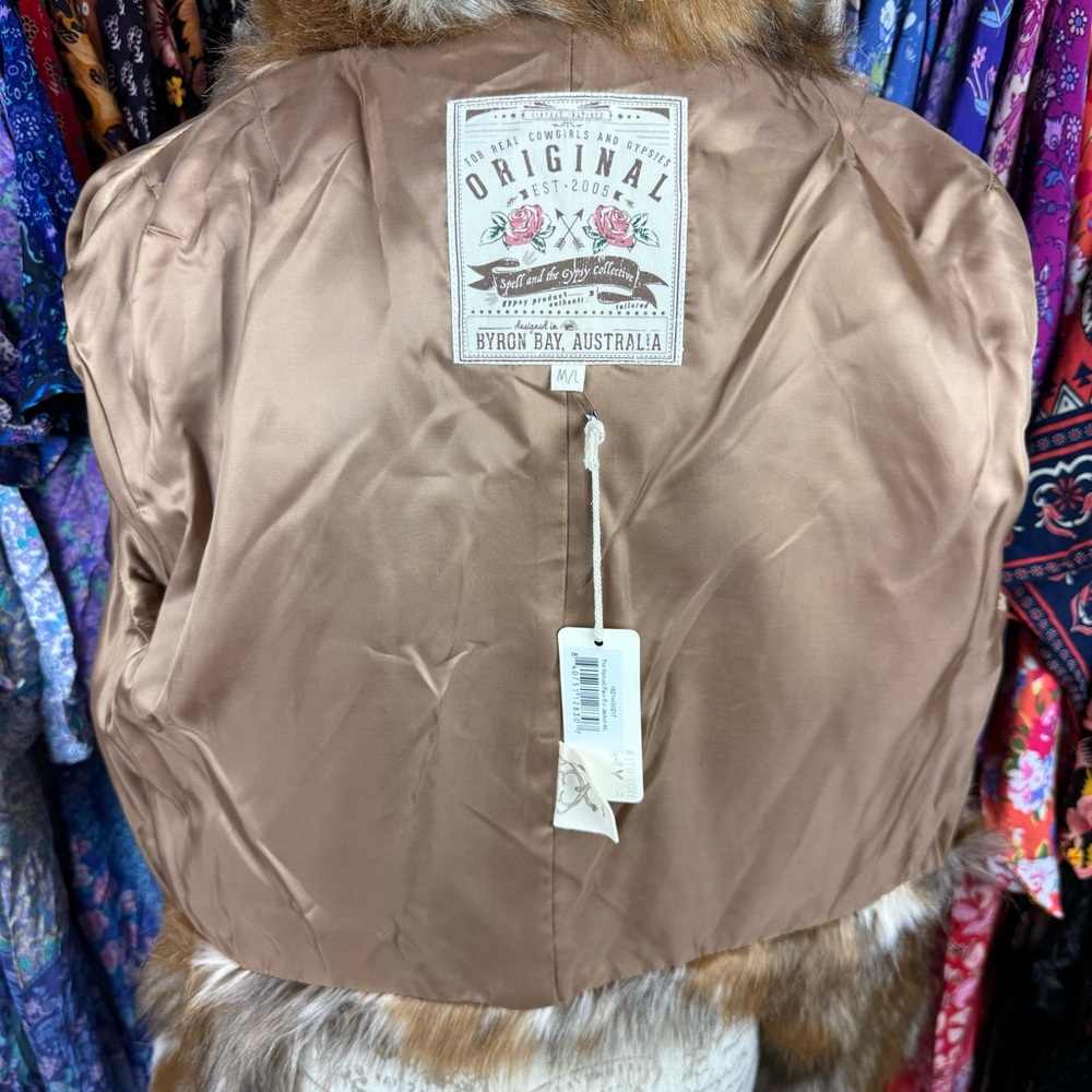 ✨ SPELL The Nomad Faux Fur Jacket ✨ NWT - Picture 8 of 10